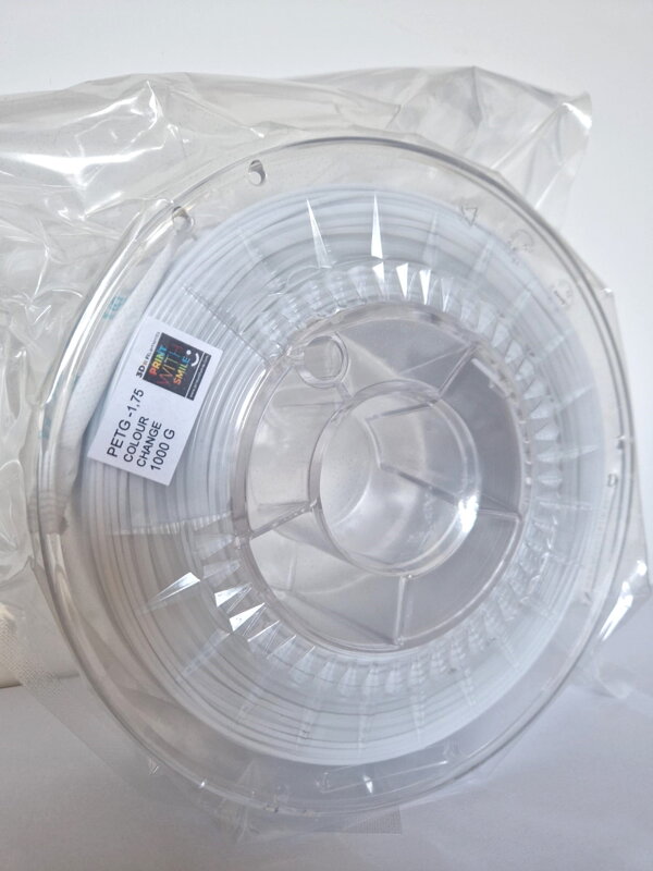 Print With Smile - PET-G color gradient 1000 g - 1.75 mm Print With Smile - PET-G color gradient 1000 g - 1.75 mm